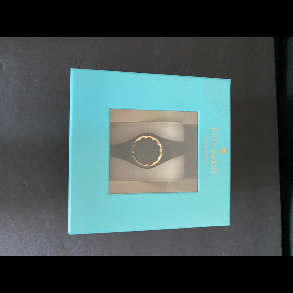 Kate Spade Scallop Activity Tracket - Picture 3 of 3
